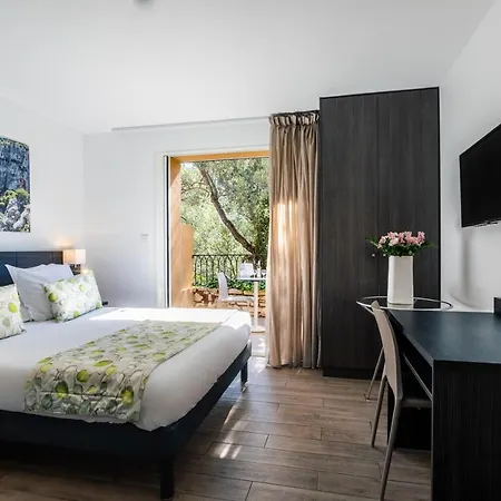 Corniche Du Liouquet