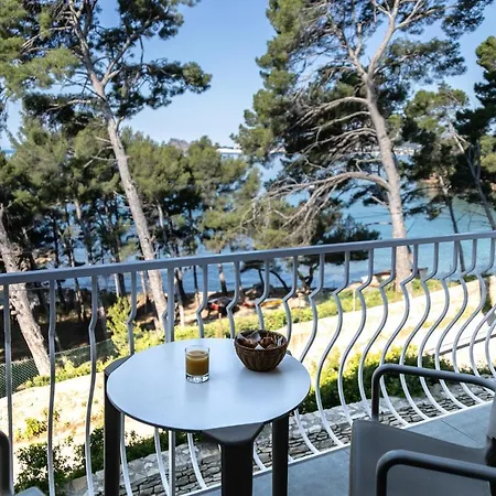 Corniche Du Liouquet מלון 3*