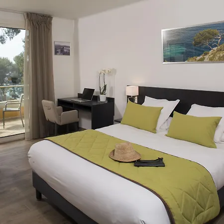 Corniche Du Liouquet מלון 3*