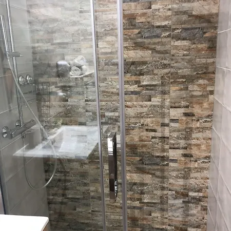 Corniche Du Liouquet מלון