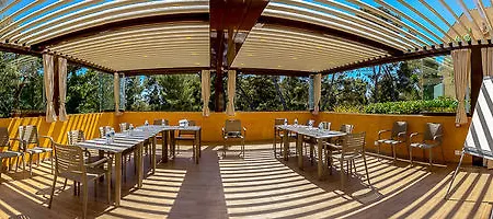 Corniche Du Liouquet מלון