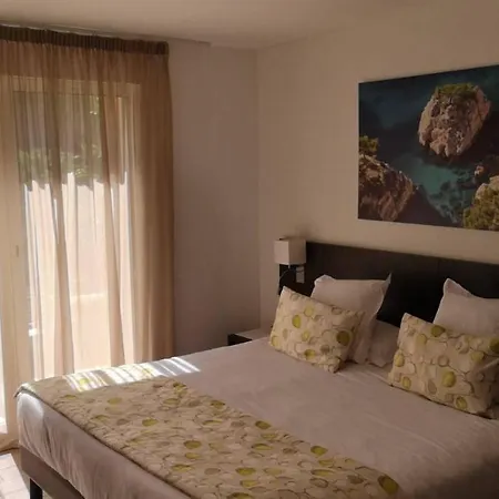 Corniche Du Liouquet 3* לה קיוטאט