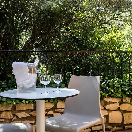 Hotel Corniche Du Liouquet 3*