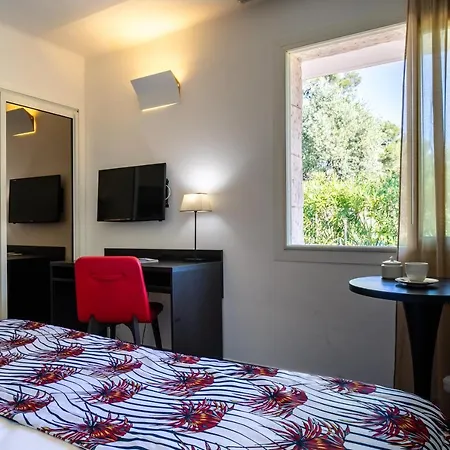 Corniche Du Liouquet Hotel 3*