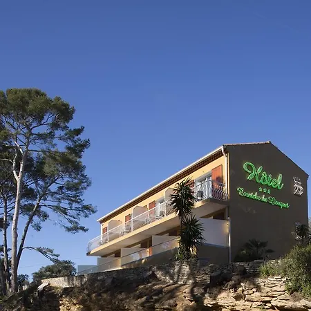 מלון Corniche Du Liouquet 3*