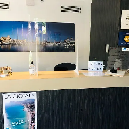 Corniche Du Liouquet Hotel 3*