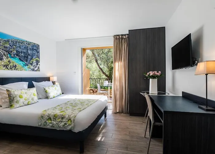 Corniche Du Liouquet