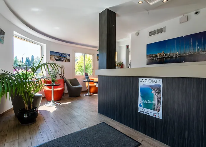 Отель Corniche Du Liouquet